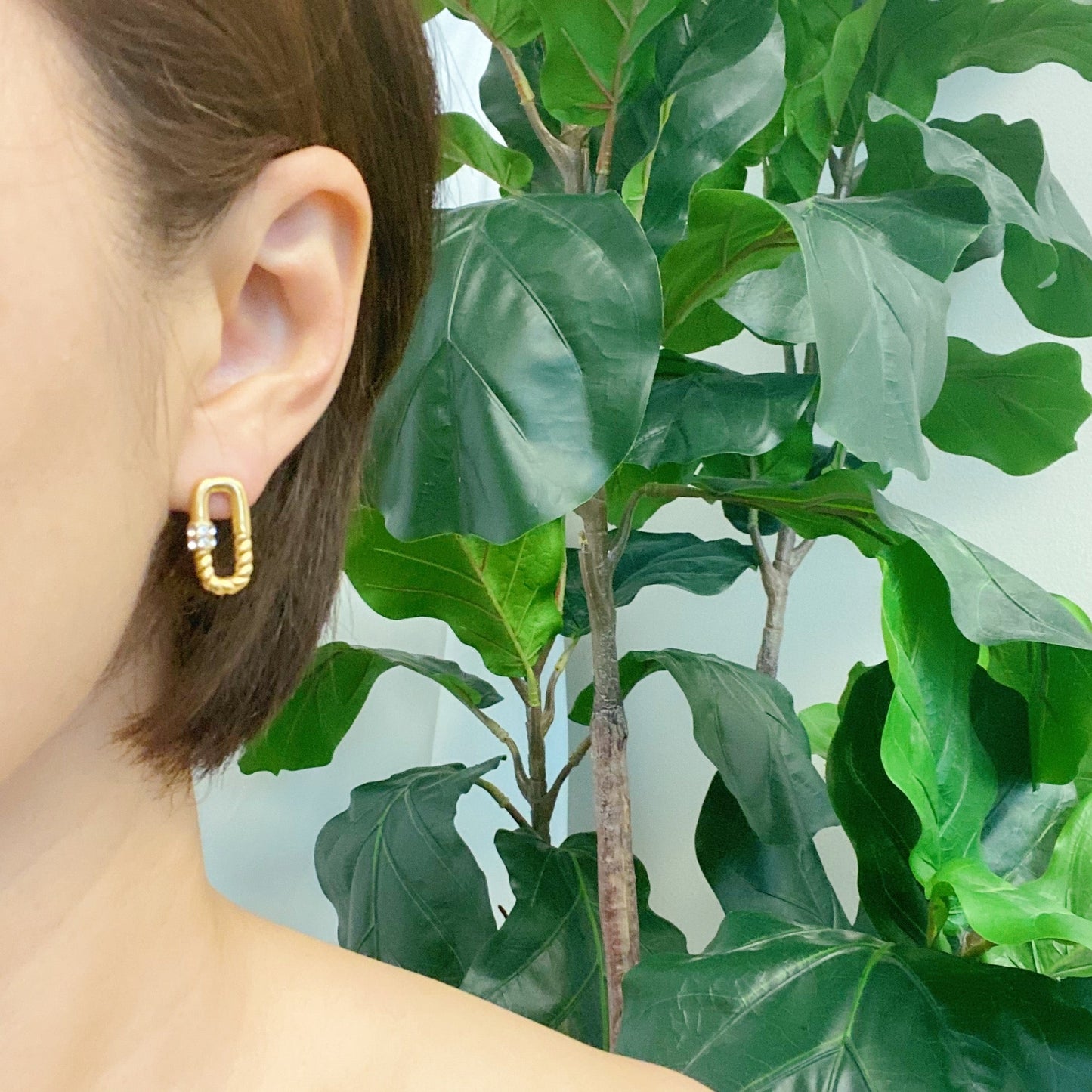 Gold Cabled Link Stud Earrings