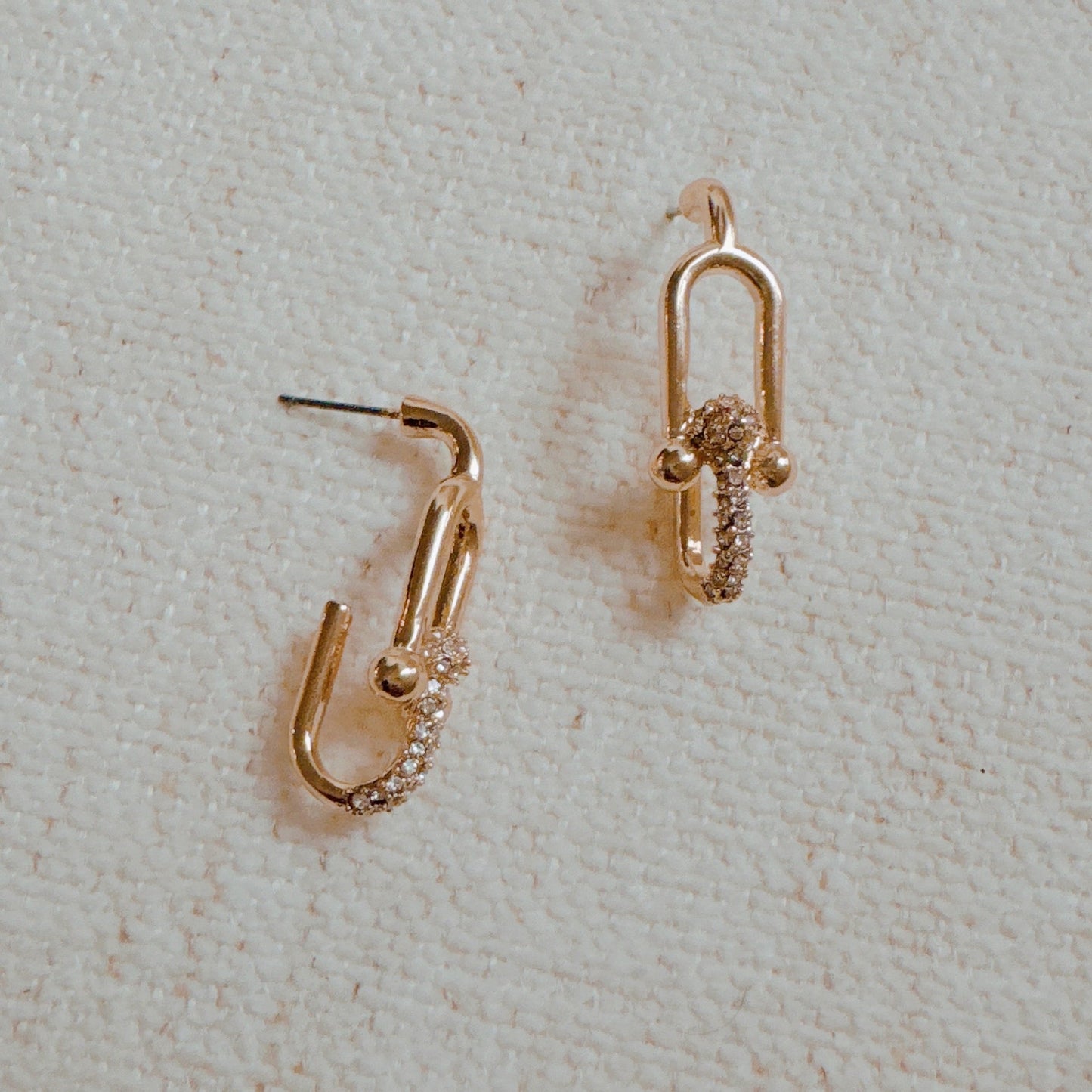 Glam U Chain Gold Earrings